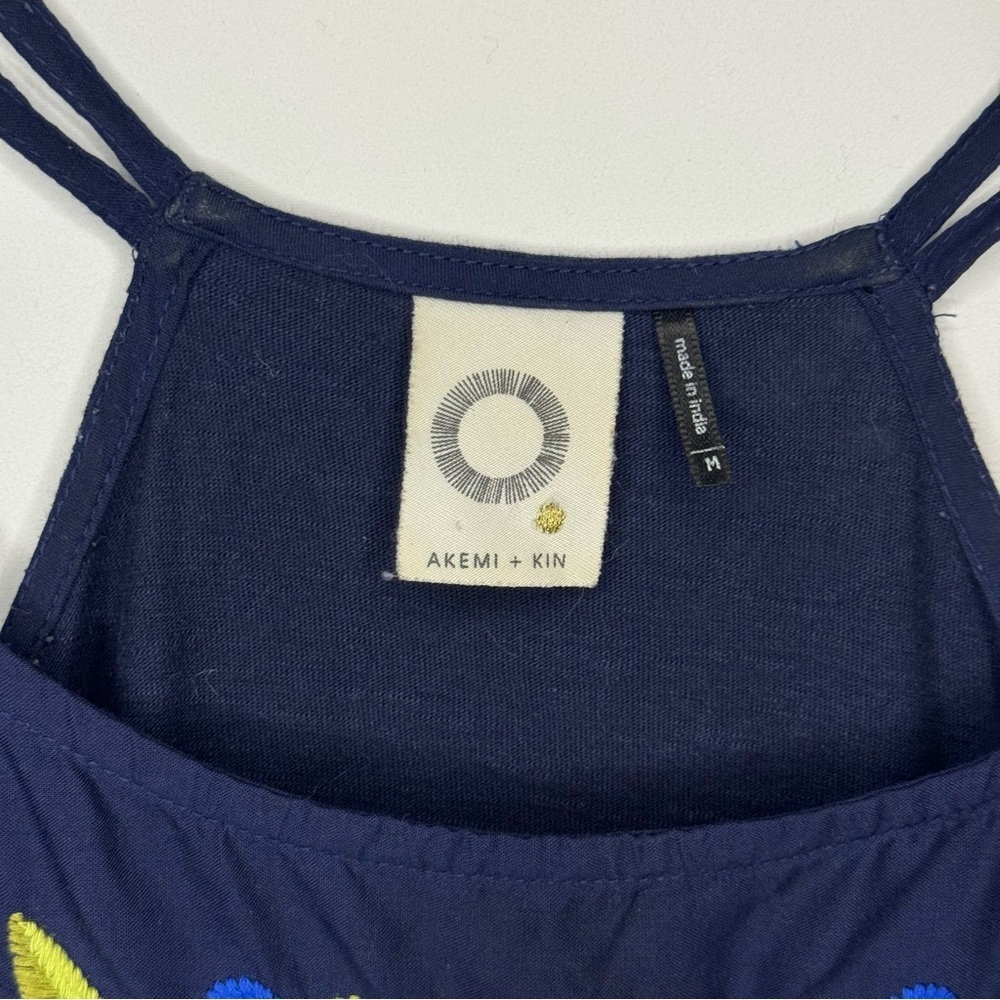 Akemi+Kin Anthropologie Navy Blue Floral Embroidered Tank Top Size Medium - Picture 7 of 10